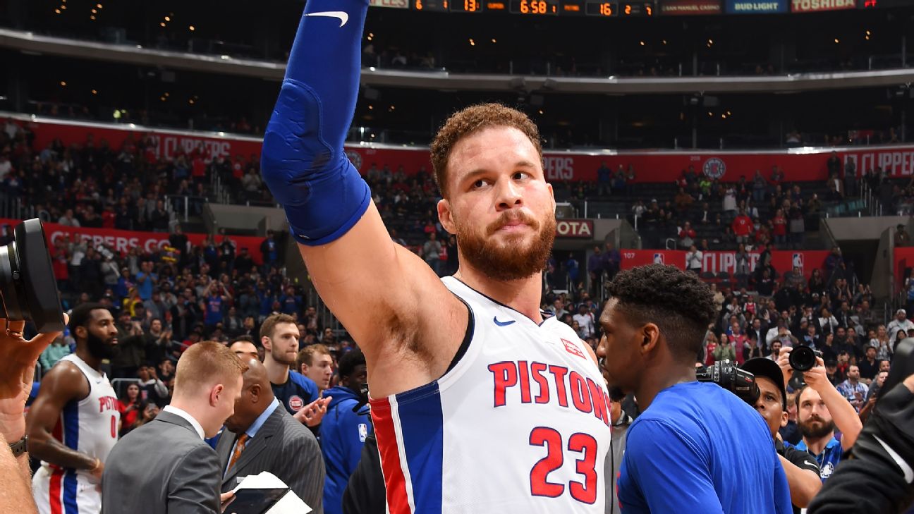 See Blake Griffin score his first points with the Pistons