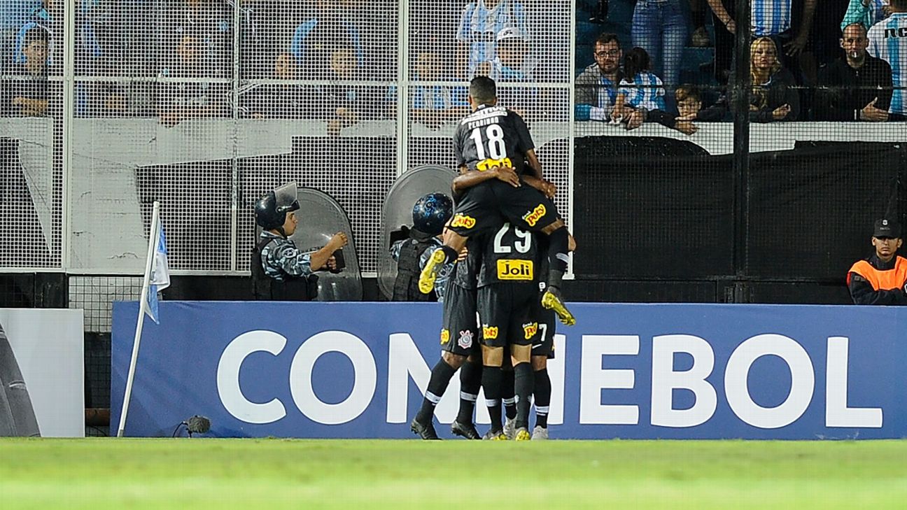 Nos pênaltis e com Willian brilhando, JEC Futsal vence o Panta Walon e  avança na Libertadores