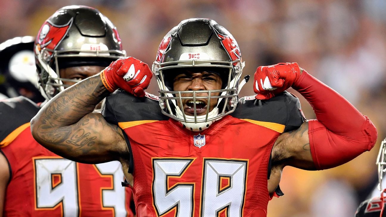 Lavonte David will take over play-calling in Kwon Alexander's absence