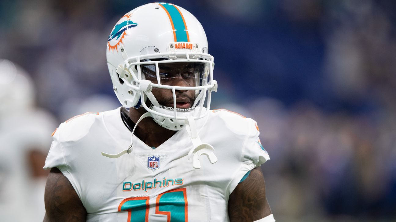 Dolphins' DeVante Parker (hamstring) leaves Patriots game