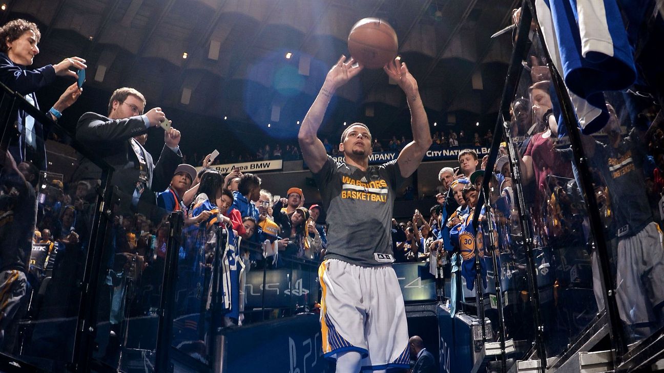 Warriors star Stephen Curry's vision disease diagnosis 