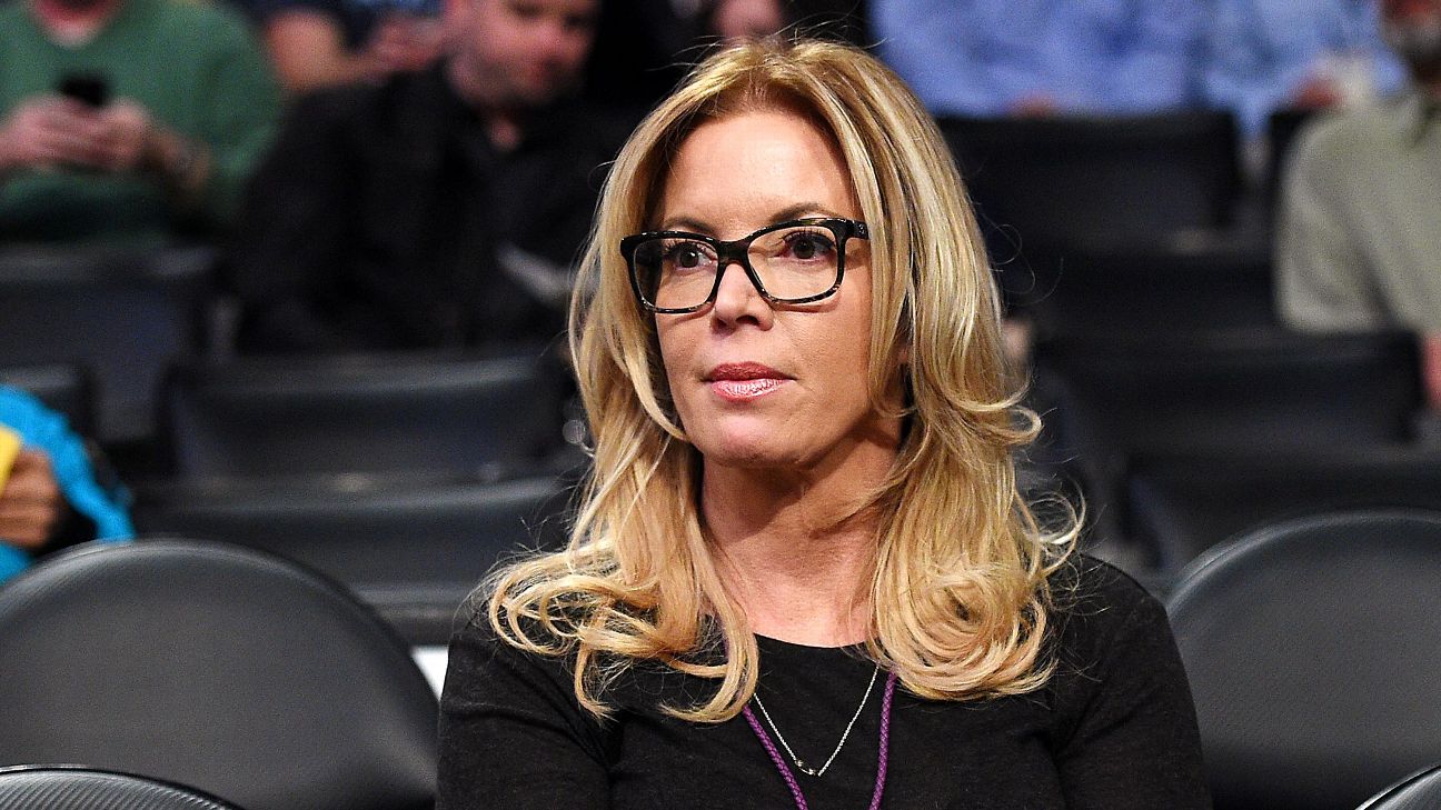 Jeanie Buss Is Reportedly Refusing To Invest In The Current Lakers Which  Basically Confirms That Even She Thinks They Stink