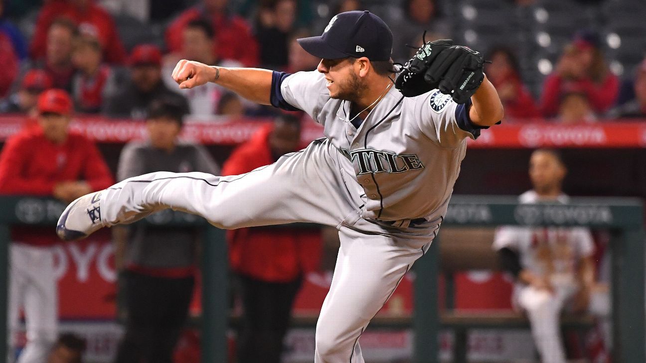 Mariners trade Anthony Swarzak to Braves for 2 relievers