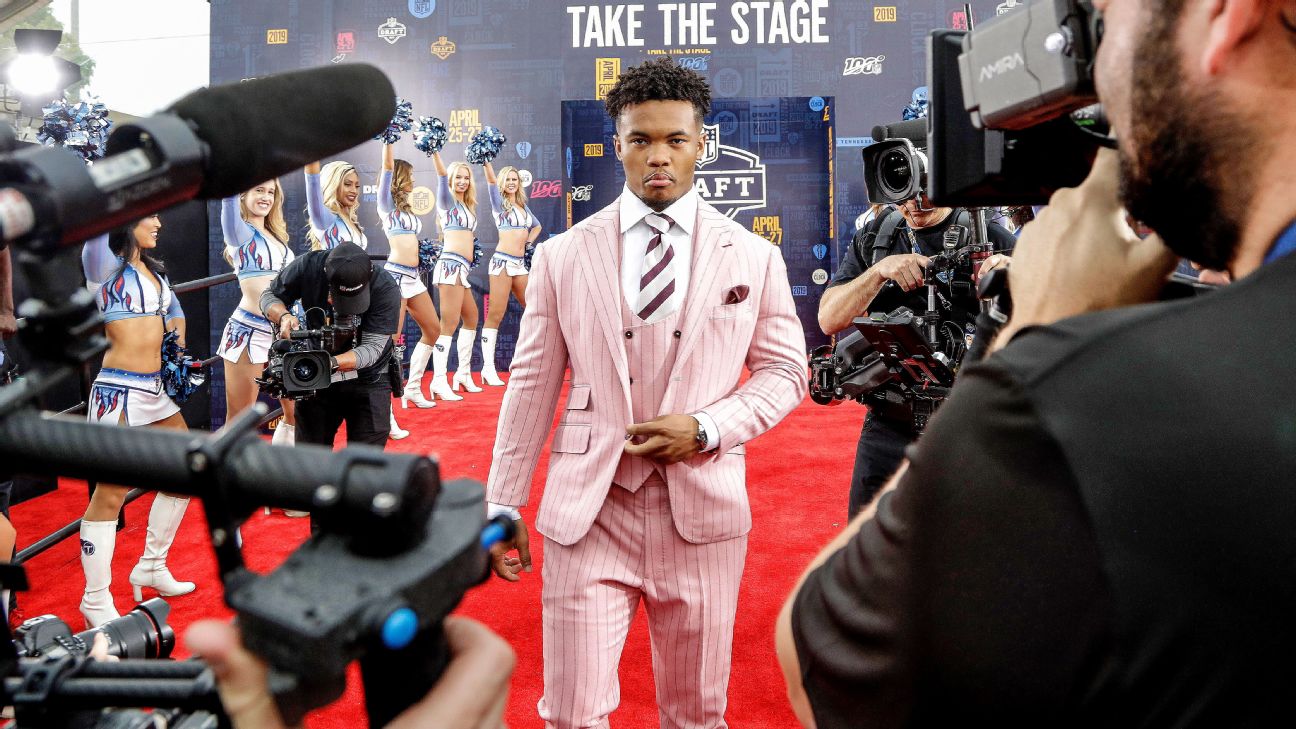 theScore on X: Kyler Murray's draft outfit was inspired by 'The Great  Gatsby.'   / X