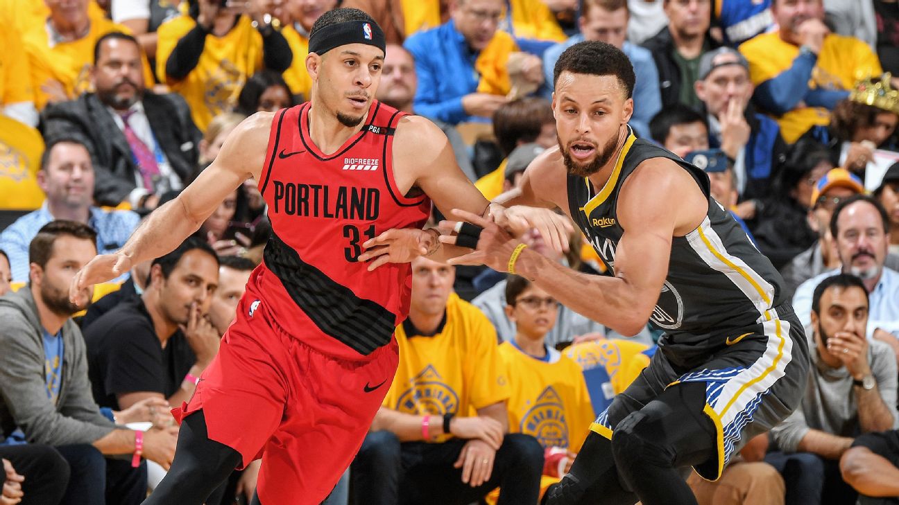 Curry brothers carry rivalry into Warriors camp