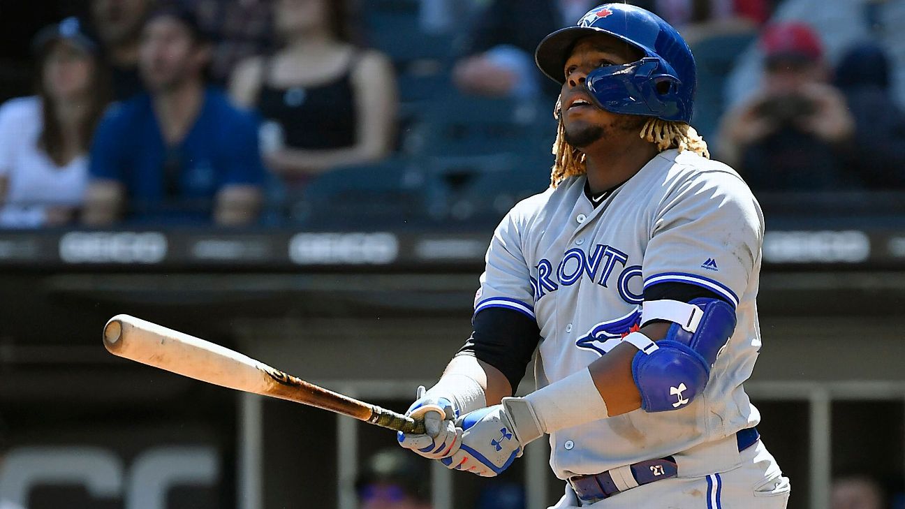 Vlad Jr. turns down Home Run Derby invite to protect wrist