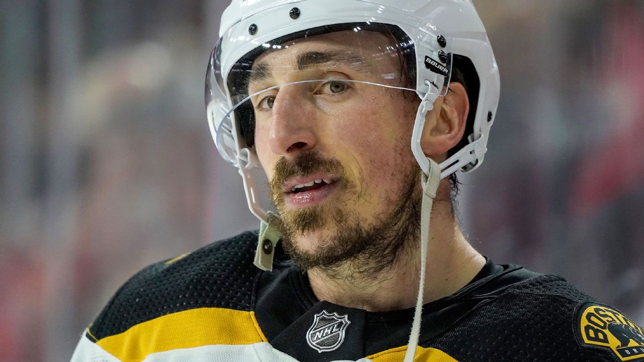 Bruins' Brad Marchand licks opponent's face