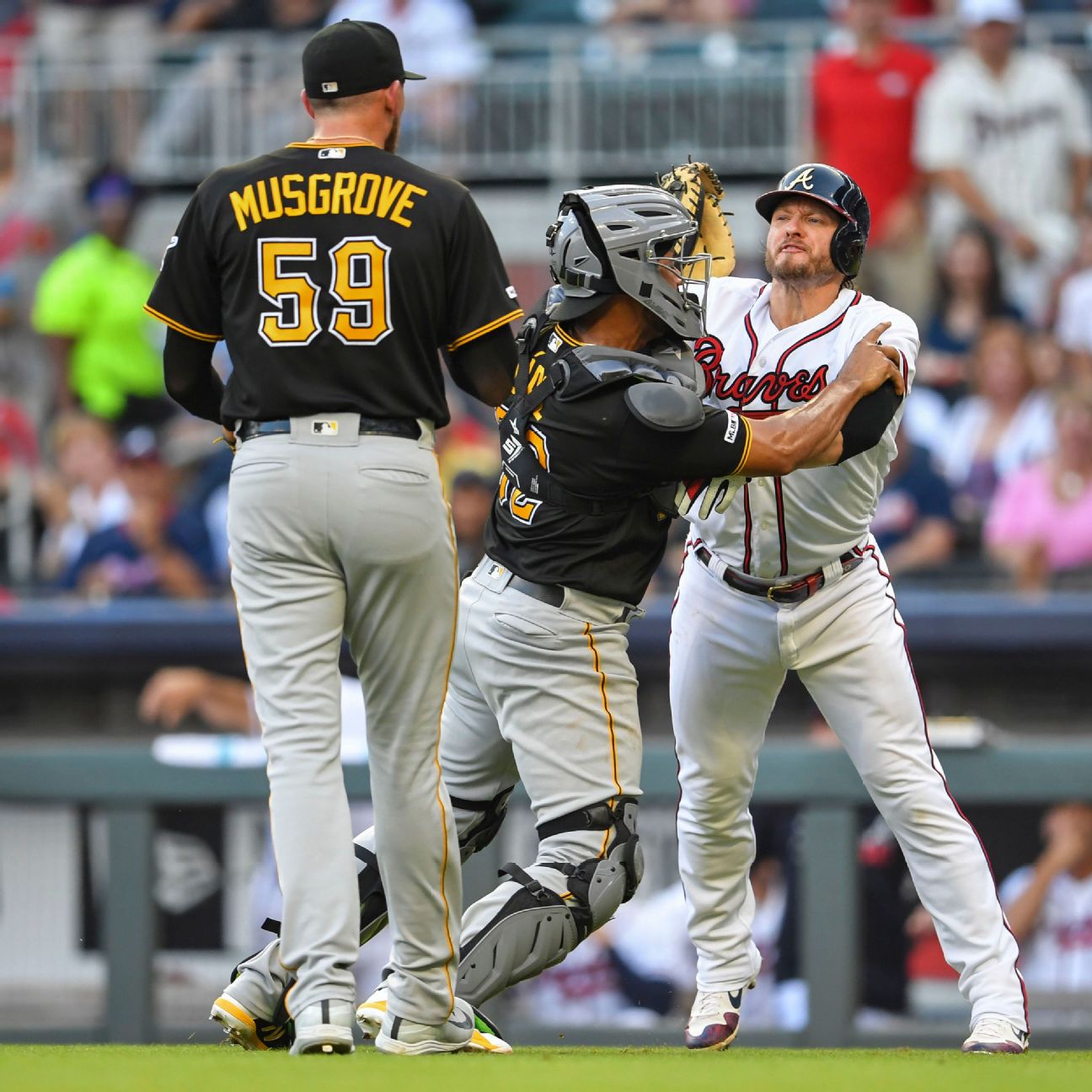 Pirates' Musgrove, Braves' Donaldson tossed after skirmish