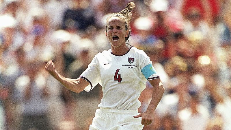 USWNT defender Becky Sauerbrunn's thank you to her childhood hero ...