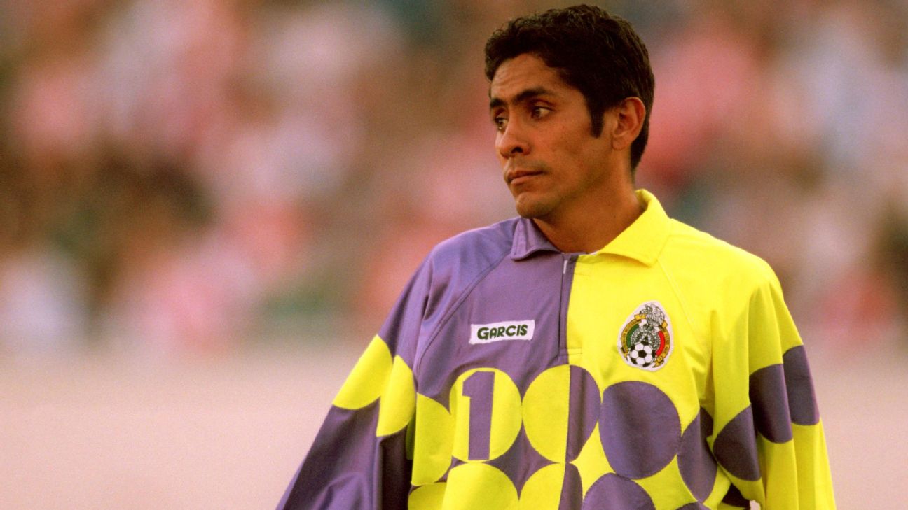 9 frases sobre Jorge Campos
