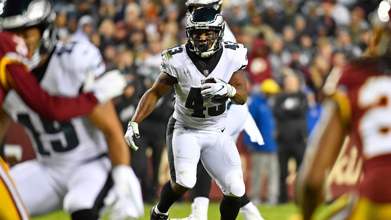 Philadelphia Eagles re-sign running back Darren Sproles 