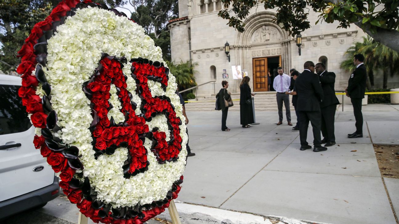 12 Dodgers memorial ideas  flower arrangements, funeral flowers