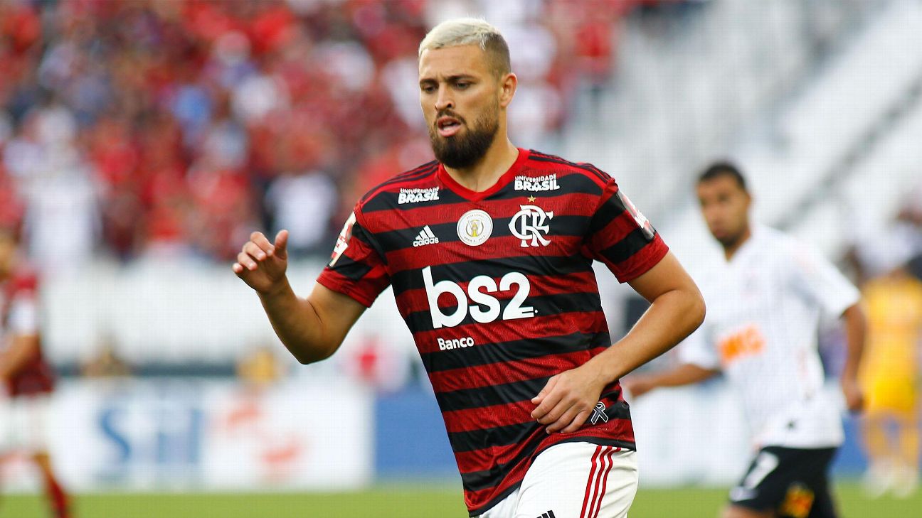 Fluminense já teria procurado o estafe de Léo Duarte