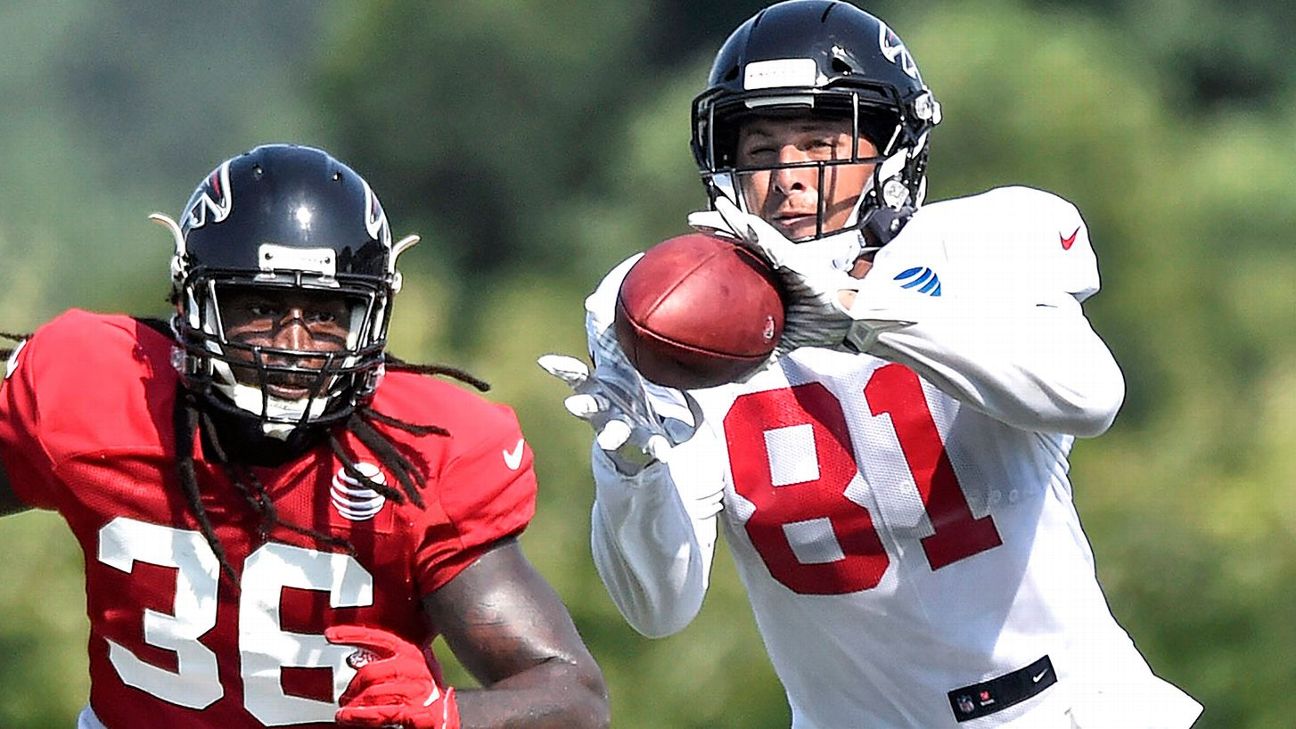 Falcons tight end Tony Gonzalez thinking about the impending end