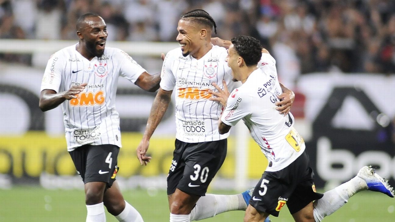 Em jogo adiado, Corinthians vence o Goiás e entra no G6 do Brasileiro -  Lance!