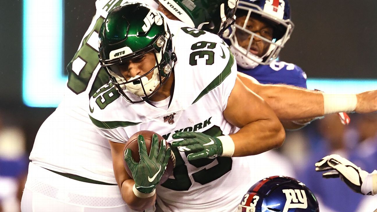 Valentine Holmes makes first NFL plays for the New York Jets, but