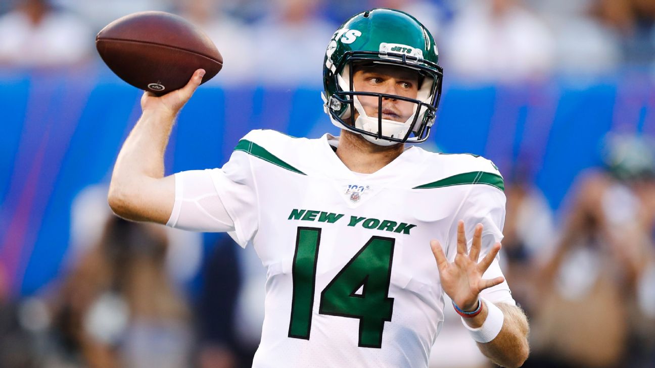 New York Jets practice notes: Sam Darnold confidently picks apart coverage