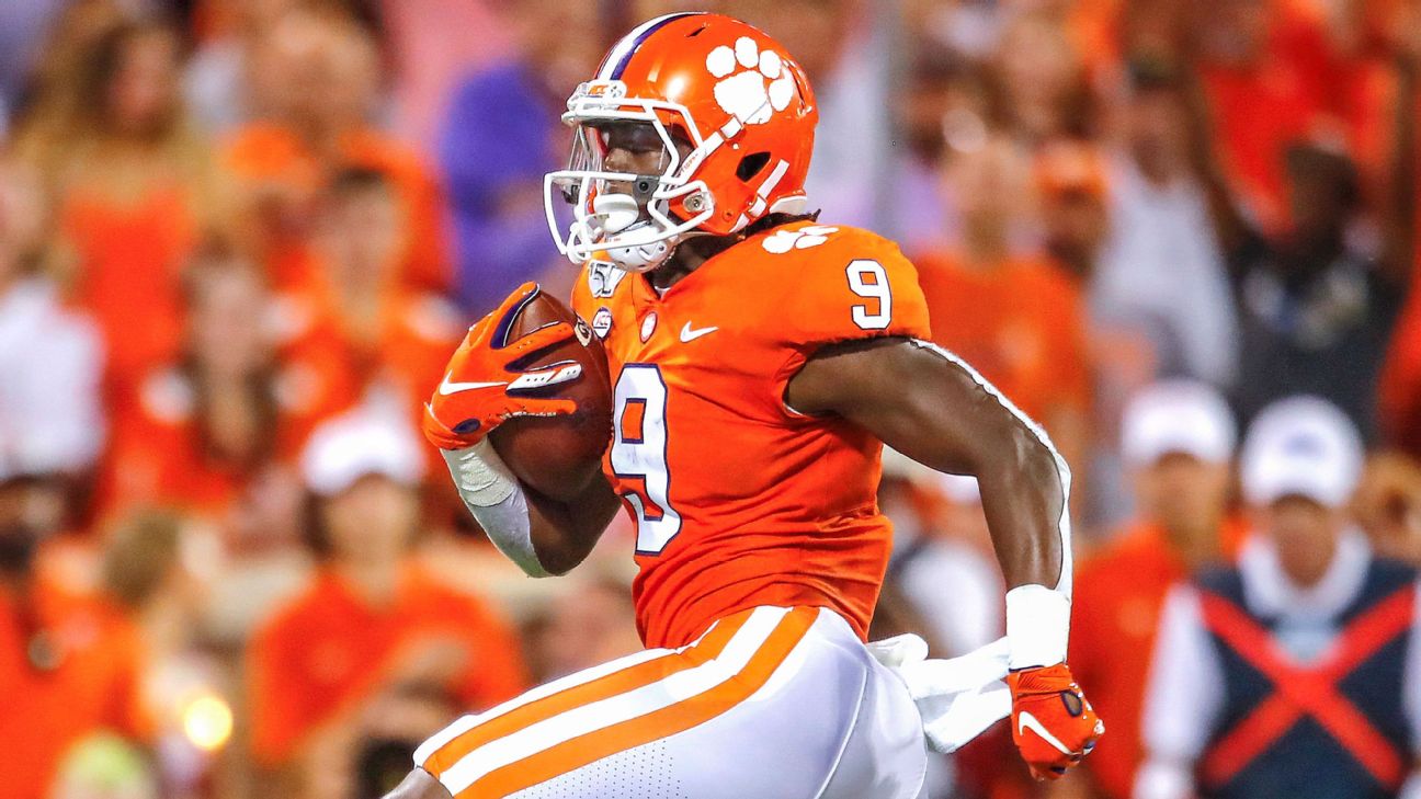 Everyone's Saying Same Thing About Trevor Lawrence On Sunday - The Spun:  What's Trending In The Sports World Today