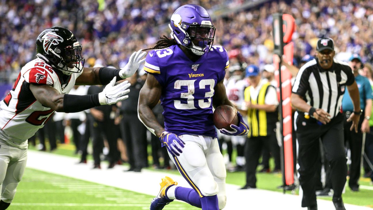 Vikings dominate Falcons, win opener 28-12