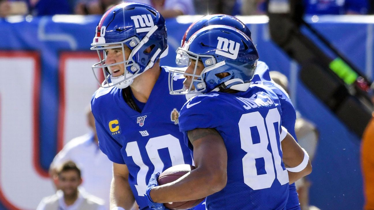 Giants coach Pat Shurmur won't commit to Eli Manning starting in Week 3