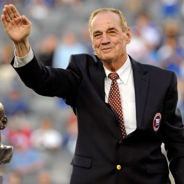 S. Huff, hard-hitting HOF linebacker, dies at 87