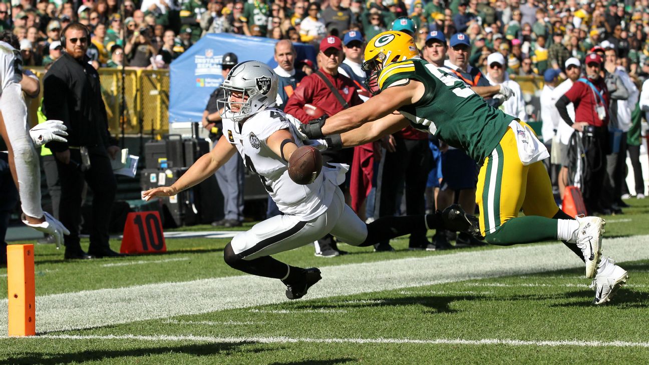 Bengals win first playoff game in 31 years after Derek Carr interception -  Sports Illustrated