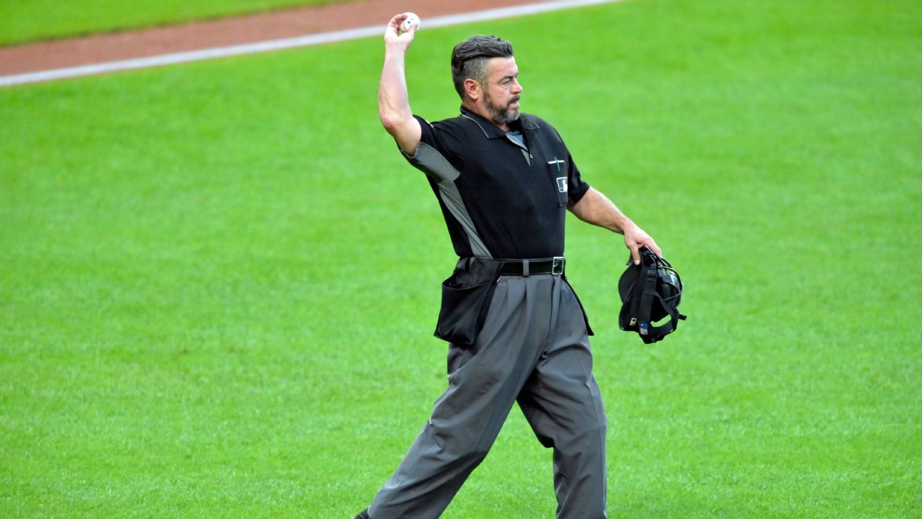 428 Rob Drake Umpire Stock Photos, High-Res Pictures, and Images - Getty  Images
