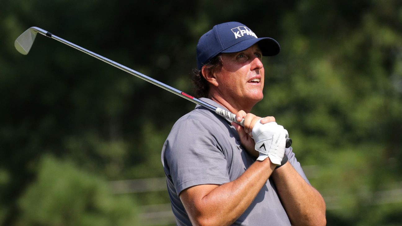 Mickelson off PGA Tour; wife diagnosed with breast cancer