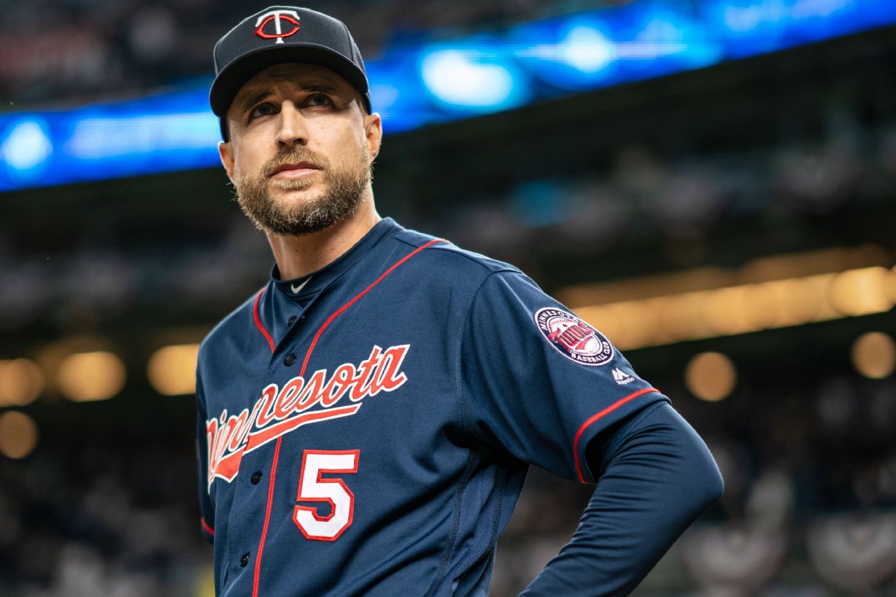 Twins manager Baldelli tests positive for COVID