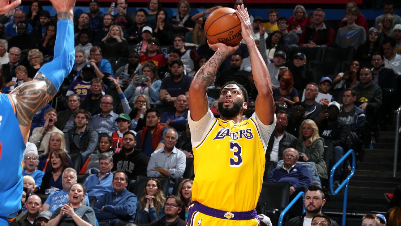 Lakers' Anthony Davis hits four 3s in win, urged to shoot ...