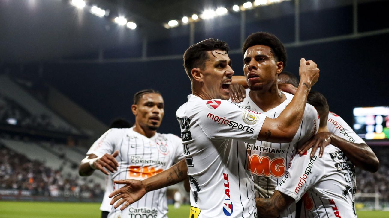 Corinthians recebe nova proposta e titular da equipe fica perto do adeus