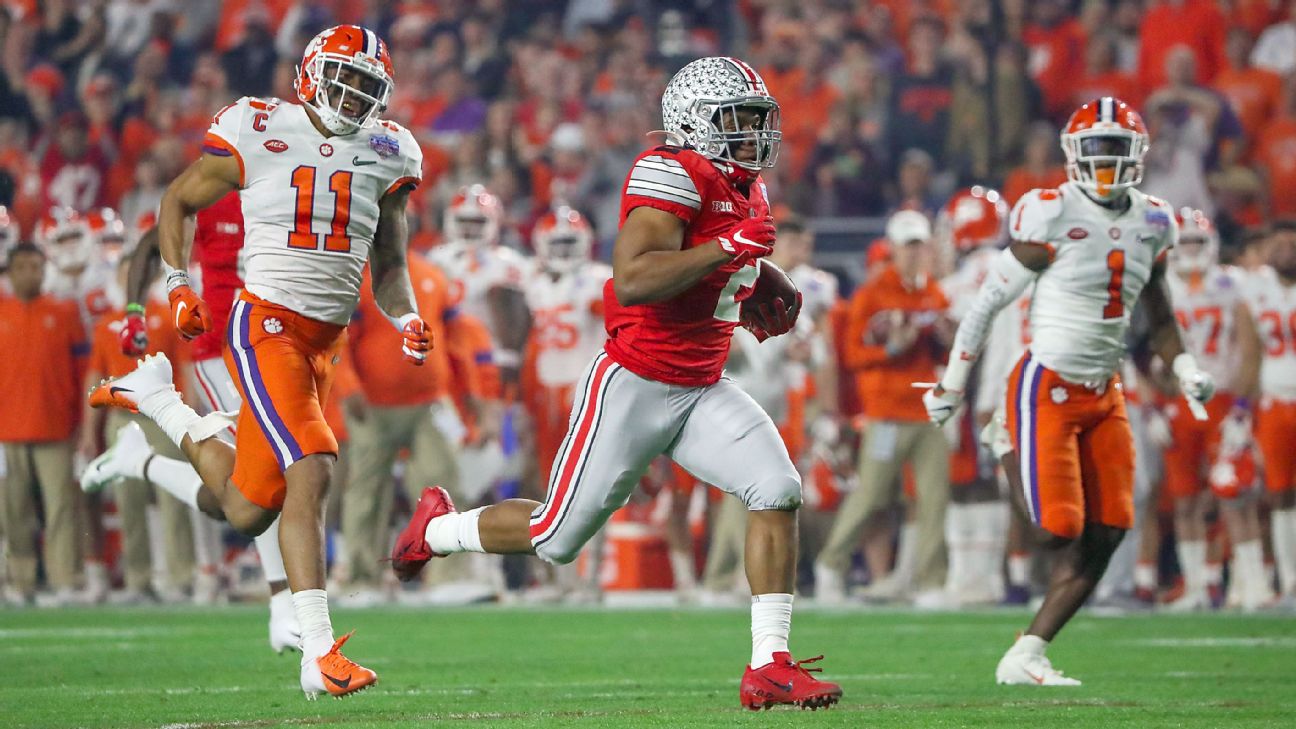 Ohio State's J.K. Dobbins eclipses 1,000 yards on the season vs. UW