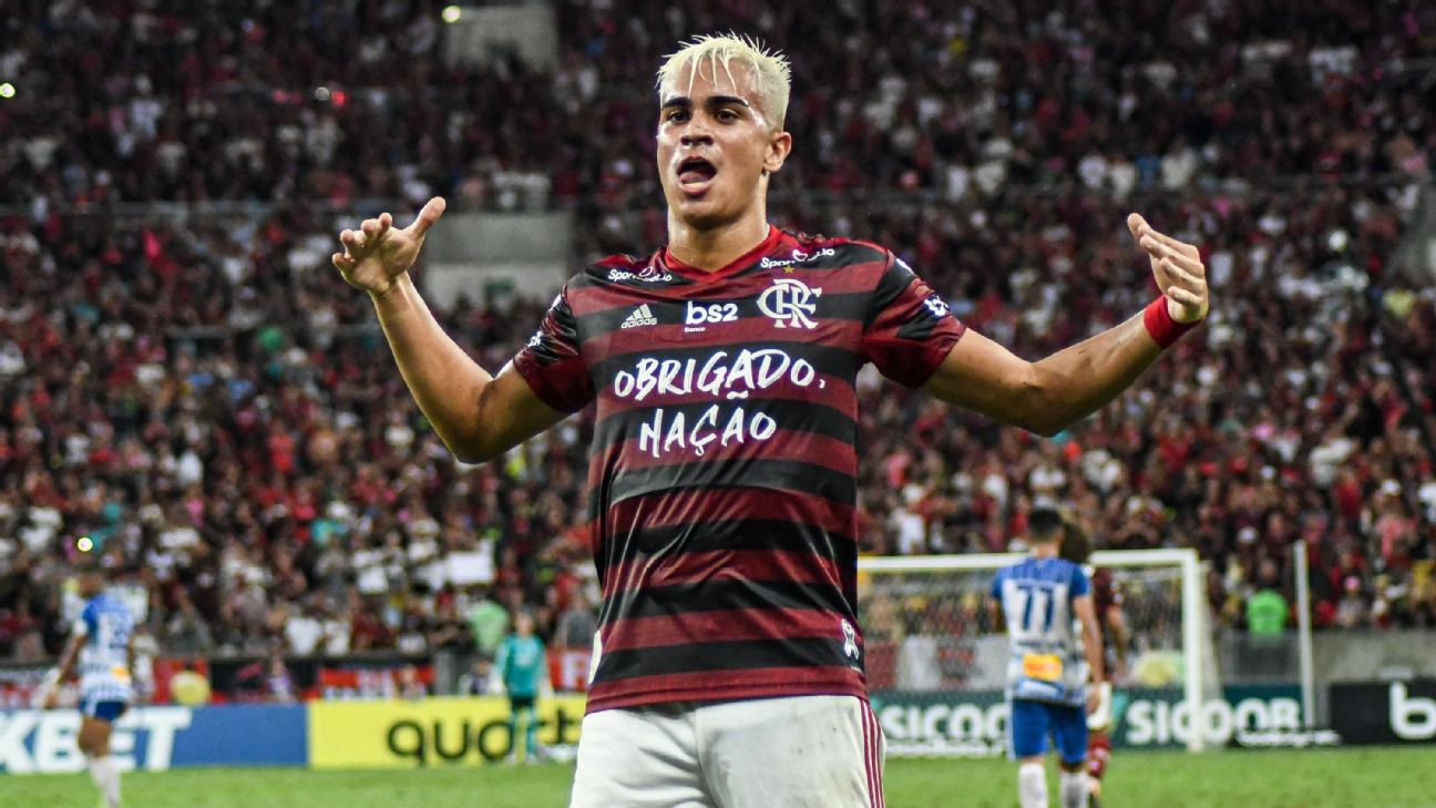 Jornal diz que Reinier, ex-Flamengo, é batata quente na mão do Real Madrid