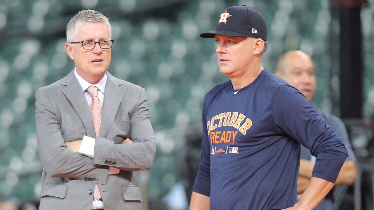 Astros' Hinch, GM banned for season for sign-stealing