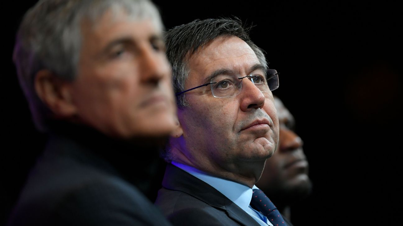 Josep Bartomeu looks on during Barcelona's introduction as Quique Setien as the club's new manager.