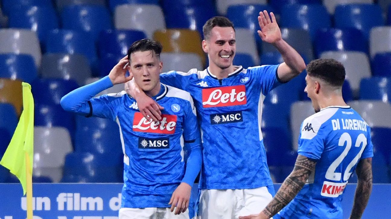 Napoli stun Serie A leaders Juventus despite Cristiano Ronaldo goal