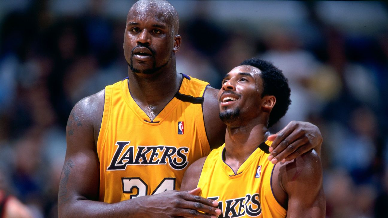 shaq wearing kobe jersey