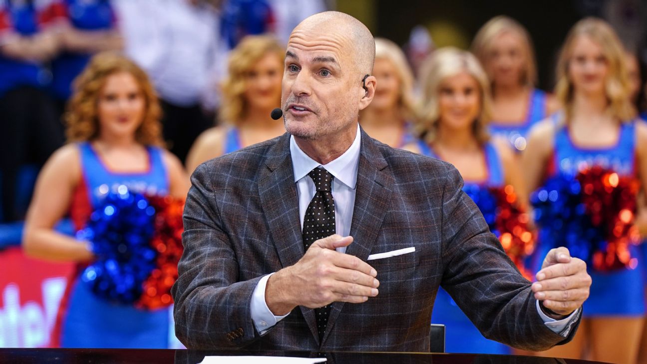 Jay Bilas Helped Force the NCAA to Stop Selling Team-Related Merchandise