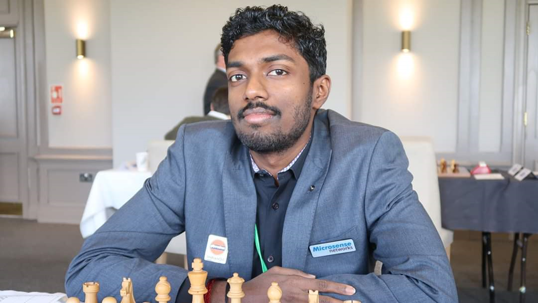 2023 Chess World Cup Final: Praggnanandhaa ekes out draw against Carlsen in  opening game - ESPN