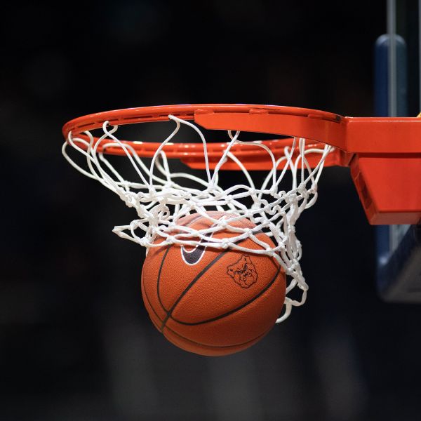 Prep star Sharpe considering G League, 4 schools