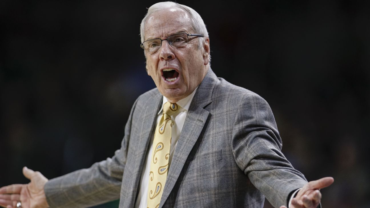 Roy Williams denies academic claims by former UNC hoops star