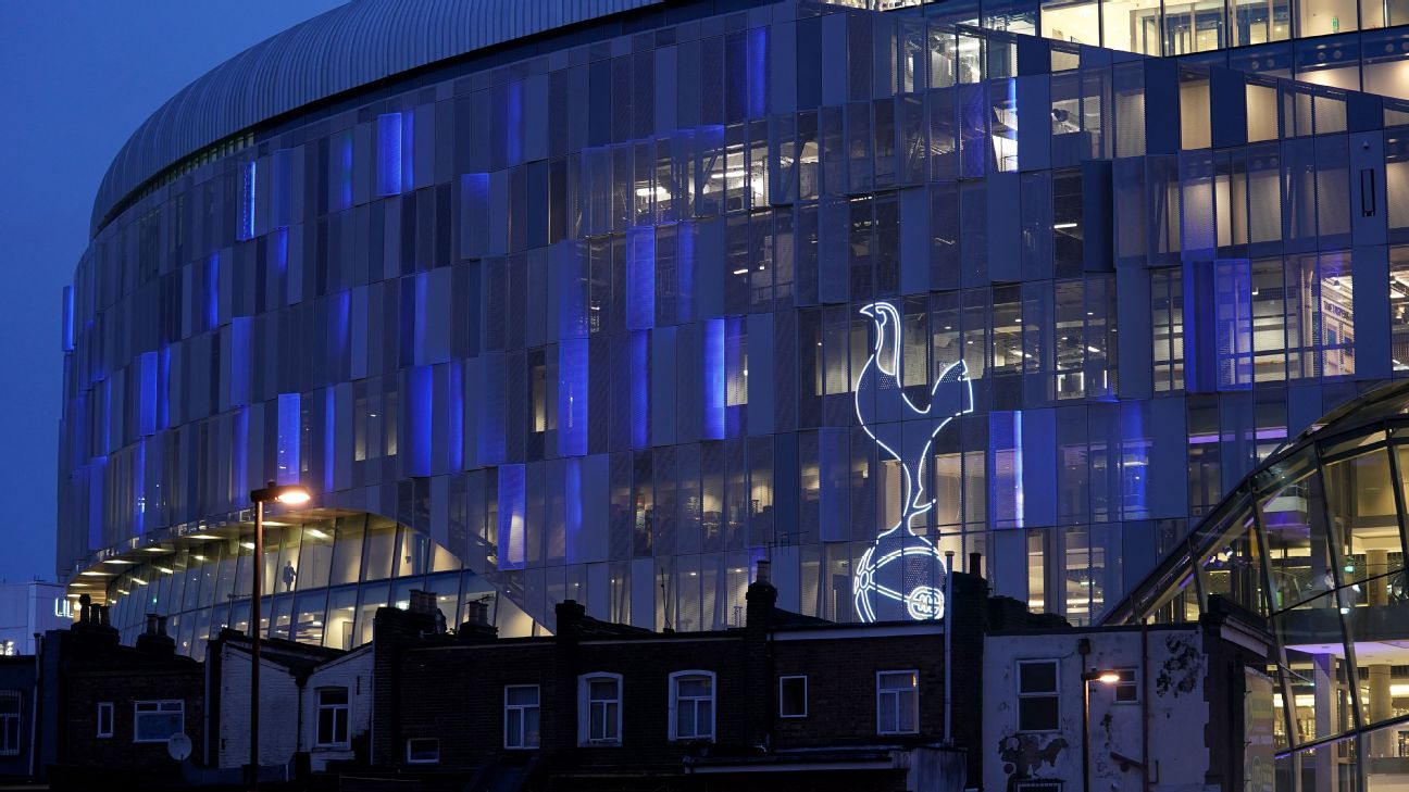 Ex-Spurs chief calls Premier League situation 'dire,' slams players' refusal to cut wages