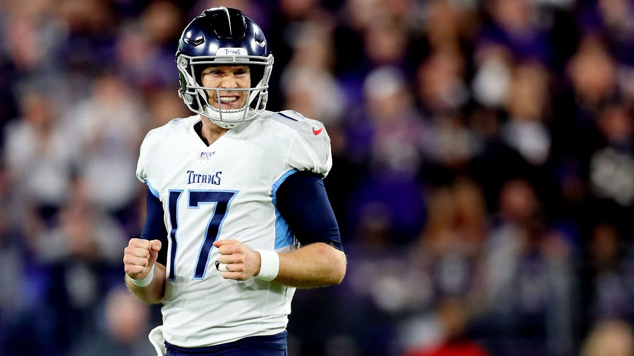 Ryan Tannehill miracle thwarts Texans rally, saves No. 1 seed for Titans