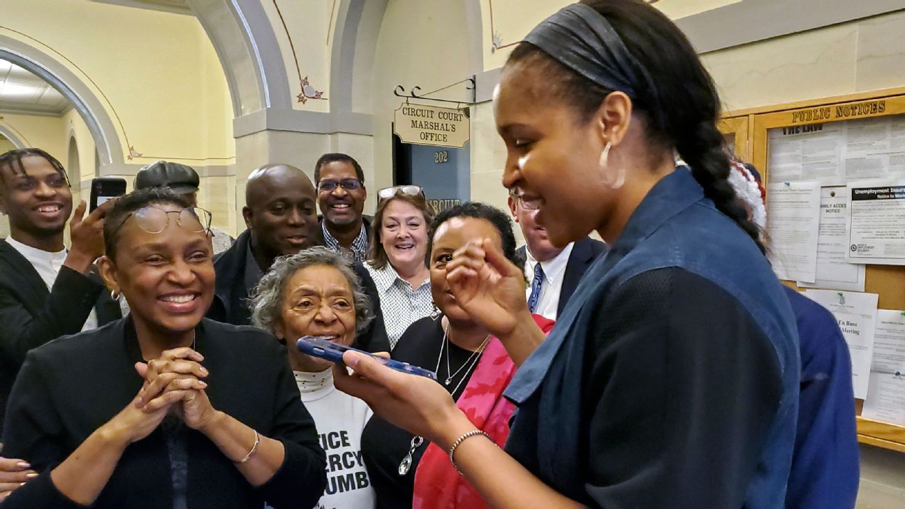 WNBA star Maya Moore and Jonathan Irons share wedding news - Good Morning  America