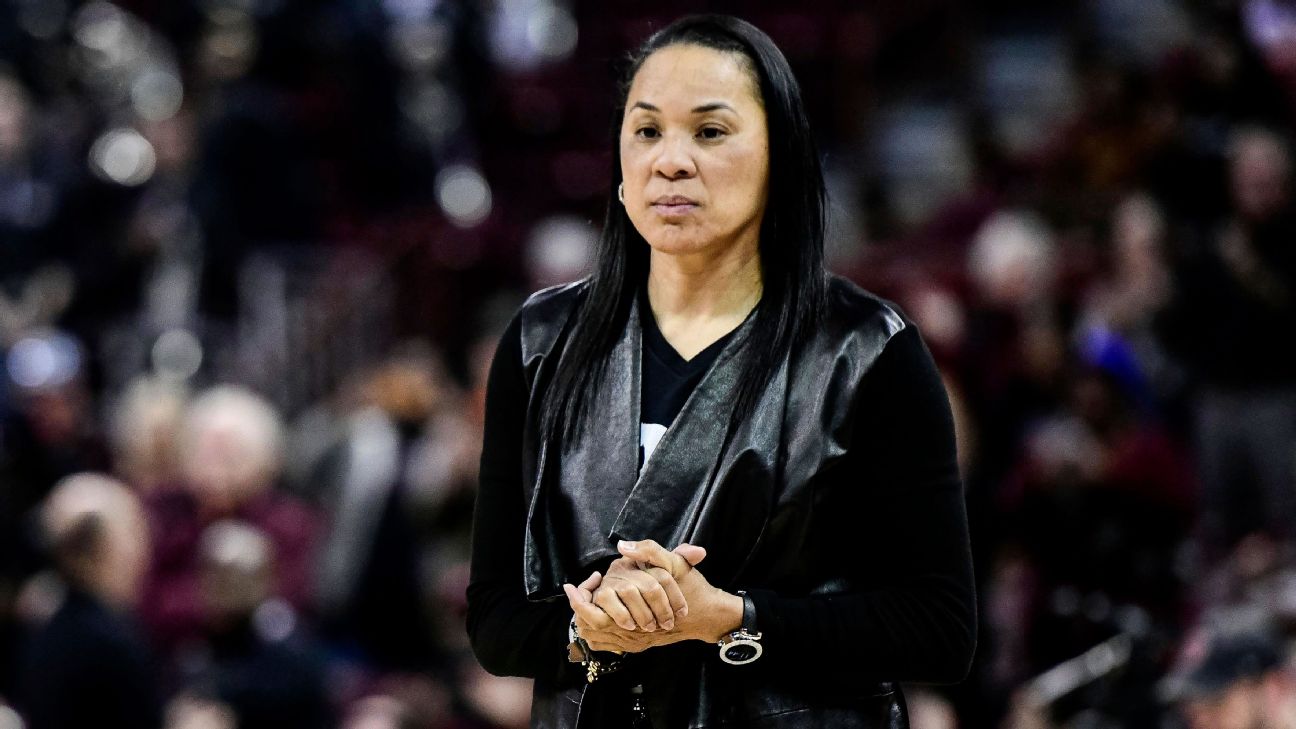 South Carolina signs coach Dawn Staley to seven-year, $22.4 million  contract extension - ESPN