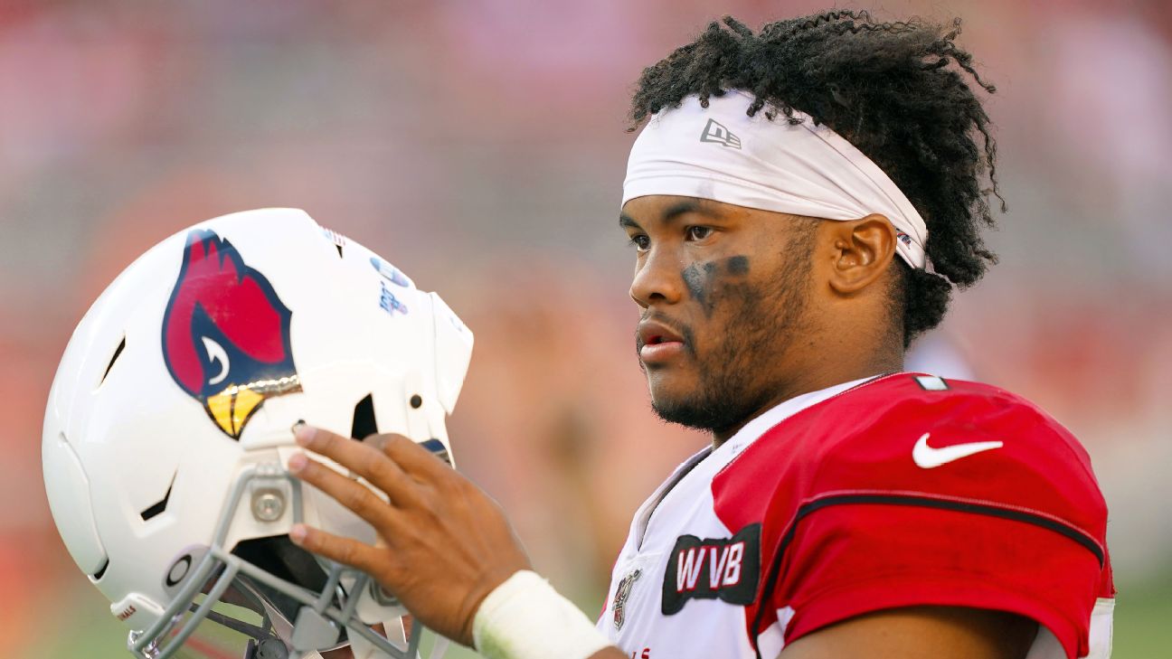 Lamar Jackson, Ravens QB and NFL MVP, kneels for national anthem