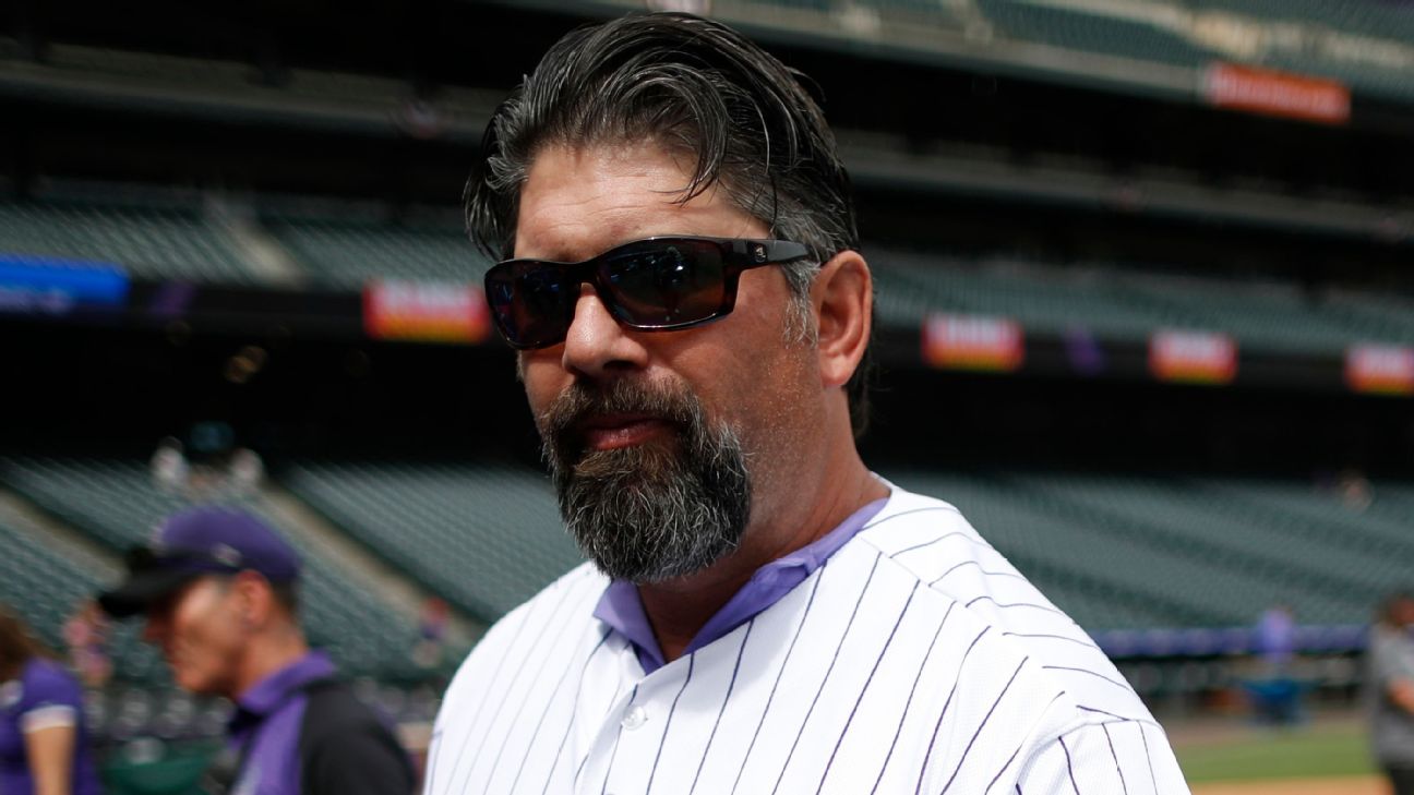 Ex-MLBer Helton cited on DUI charge 