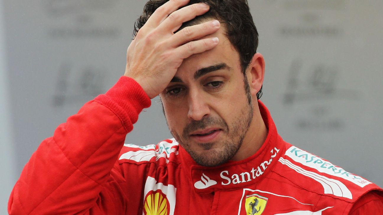 F1: Felipe Massa in tears at farewell after Brazilian GP