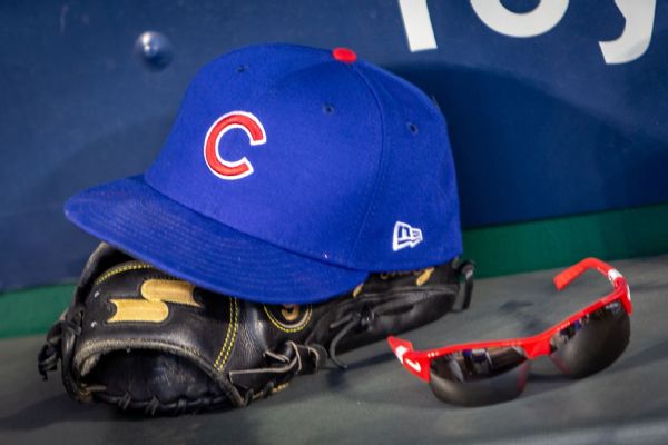Cubs' Hoerner collides with umpire, leaves game