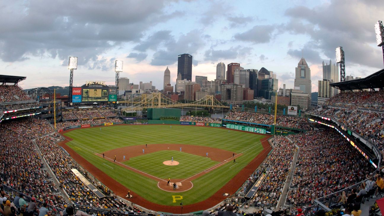 Blue Jays talking to Pittsburgh about playing at PNC Park